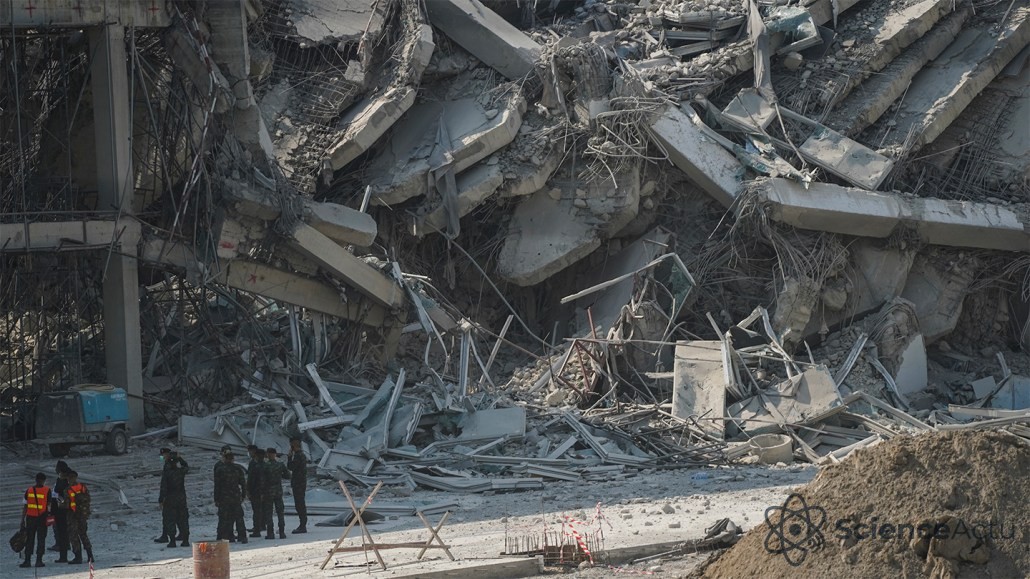 Un bâtiment effondré à Bangkok en Thaïlande après le tremblement de terre de magnitude 7,7 au Myanmar du 28 mars 2025.