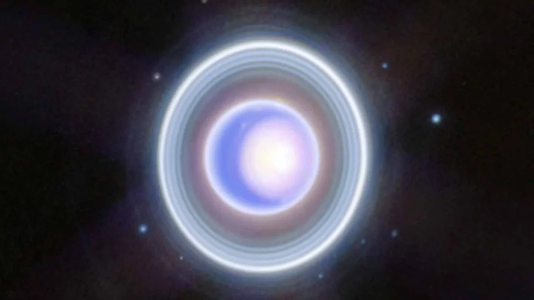 Magnétosphère d’Uranus : l’anomalie de Voyager 2 enfin expliquée Magnétosphère d’Uranus : l’anomalie de Voyager 2 enfin expliquée