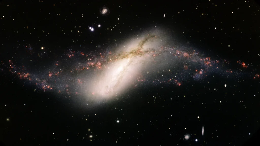 Découverte de 3 000 nouvelles galaxies à structure polaire