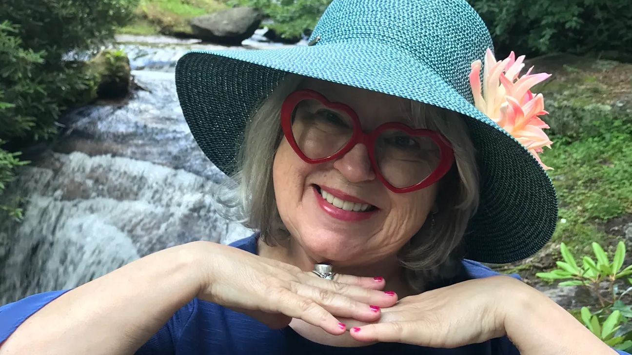 Jeanne Hewell-Chambers, patiente atteinte de DMLA et fondatrice de The 70273 Project
