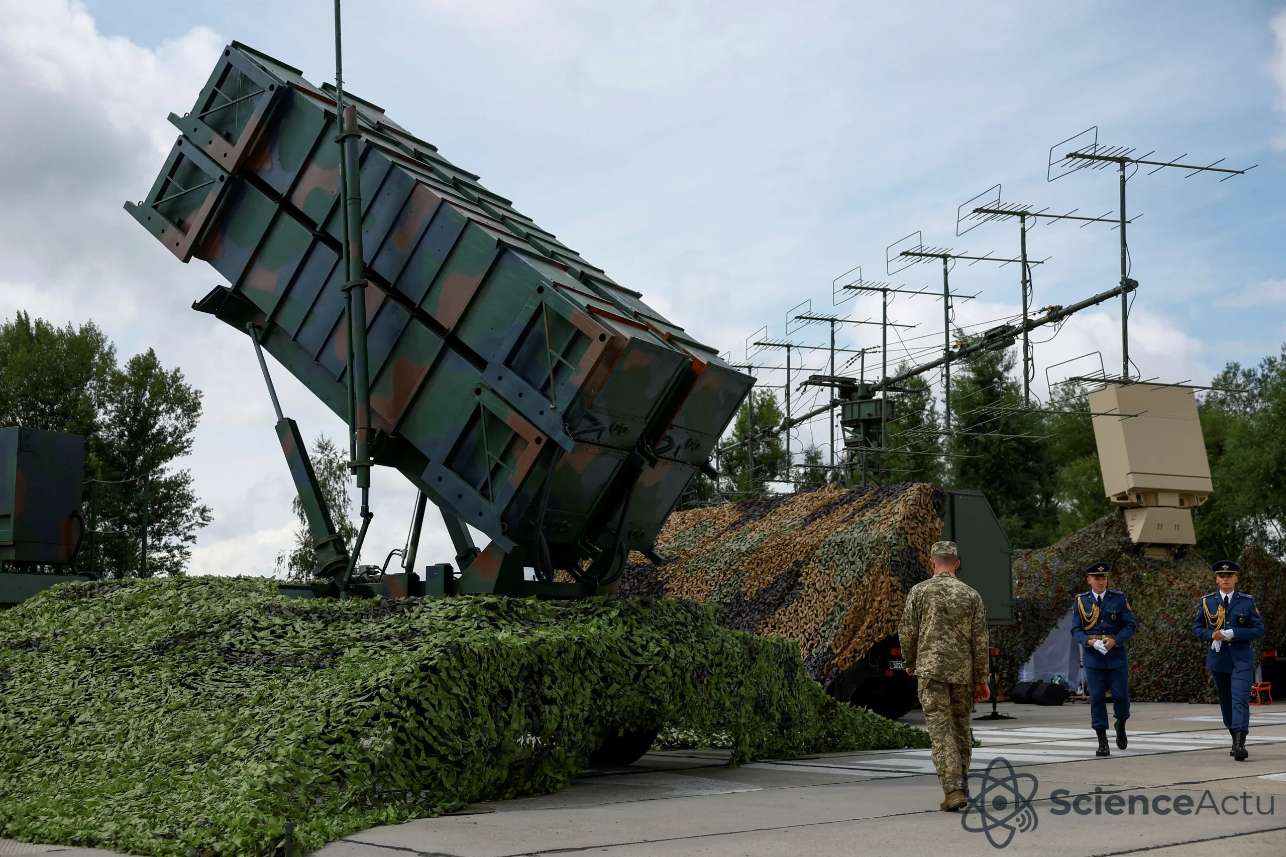 Batterie de missiles antiaériens déployée en Ukraine