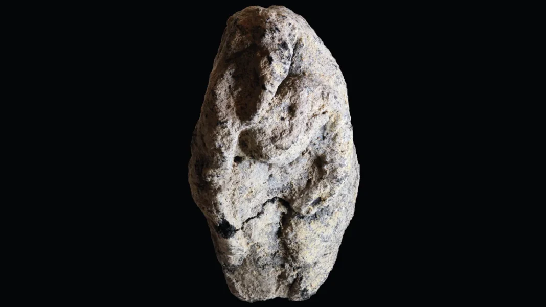 Une figurine de 12 000 ans révolutionne l’histoire de l’art Une figurine de 12 000 ans révolutionne l’histoire de l’art