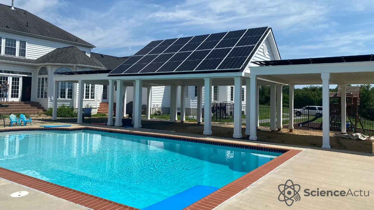 Installation de panneaux photovoltaïques sur le toit d'une maison de 100m2 pour l'autoconsommation