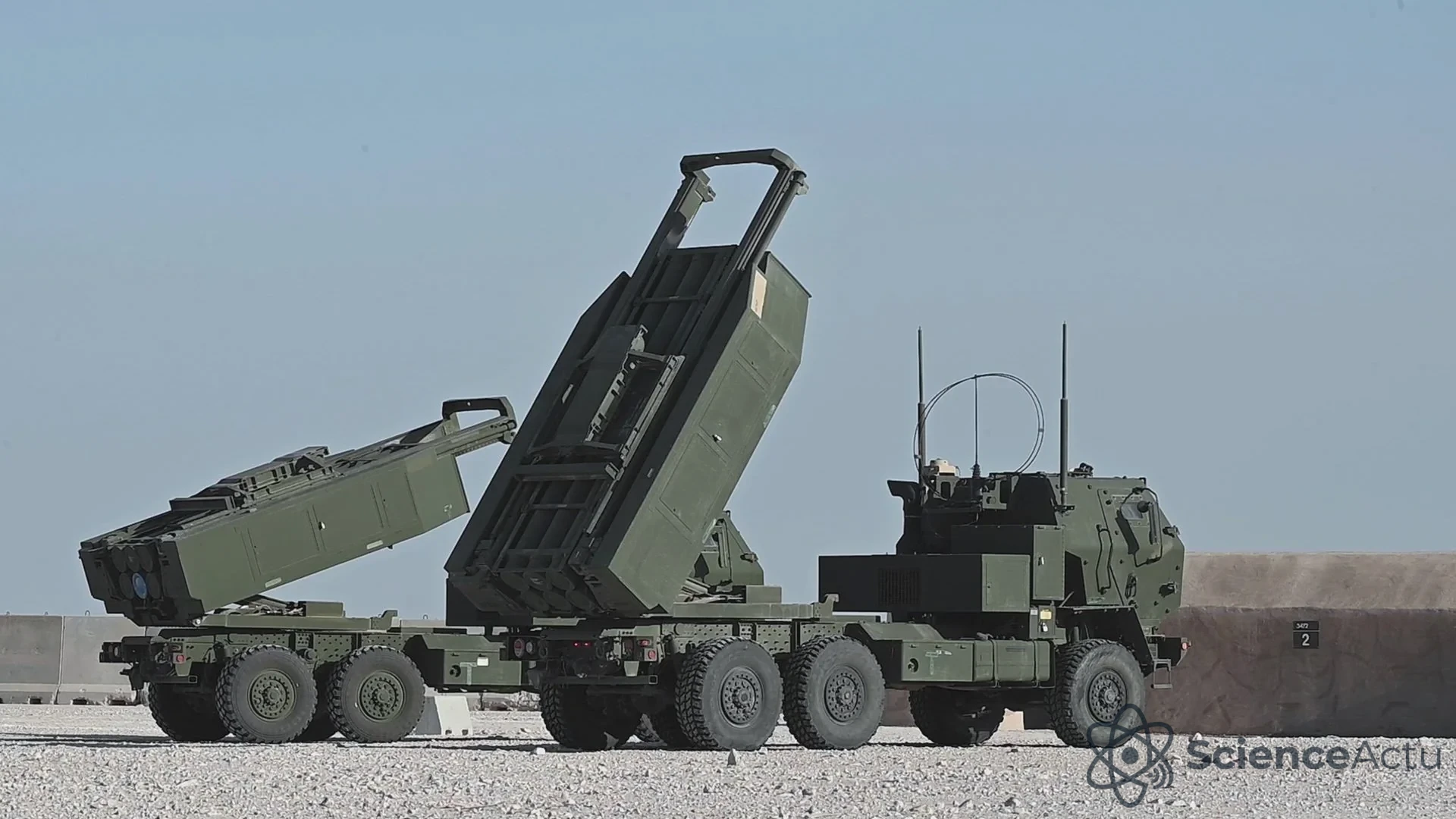 Batterie de lanceurs de missiles THAAD déployée en zone dégagée