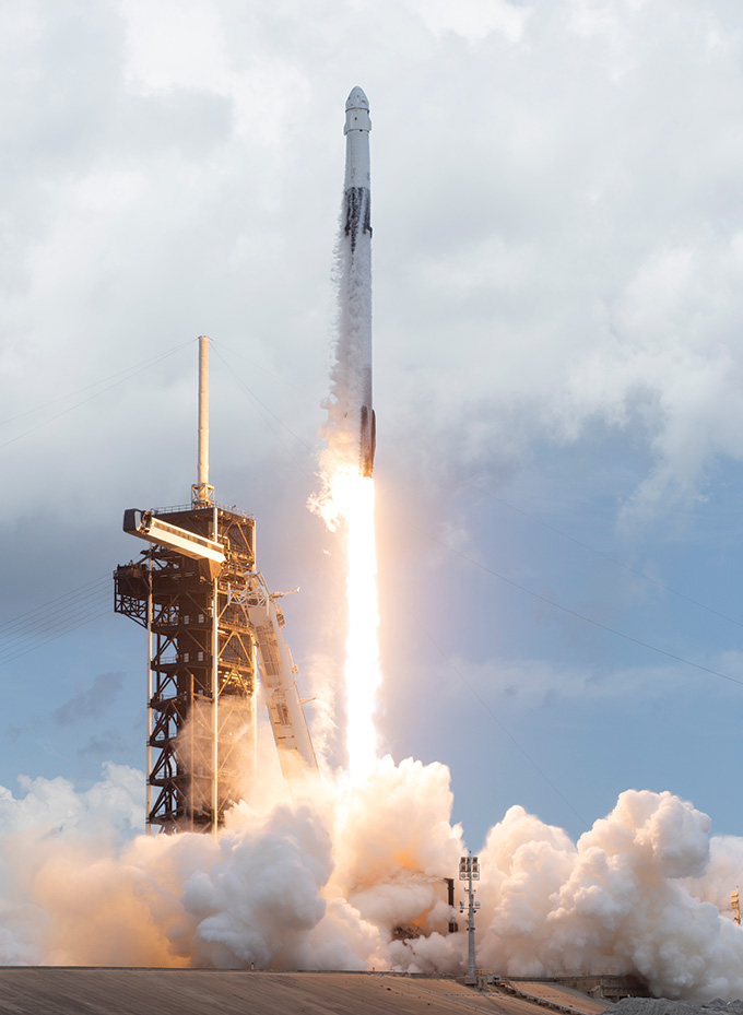 Lancement d'une fusée spatiale