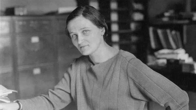 Cecilia Payne-Gaposchkin : la femme qui a décodé les étoiles